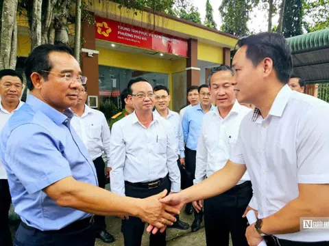Chủ tịch UBND Tp.HCM: Phục vụ hành chính phải thông suốt, vì người dân
