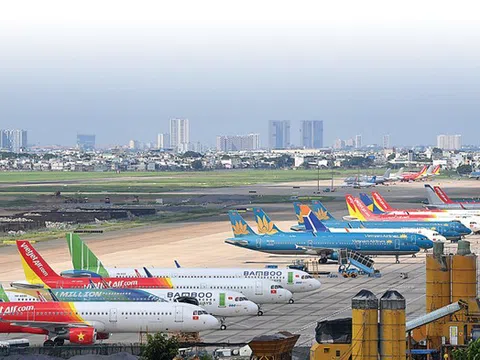 Hơn 800 chuyến bay bị hủy trong nửa đầu năm 2025