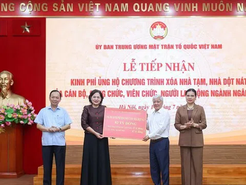 Tiếp nhận 82 tỷ đồng ủng hộ chương trình "xóa nhà tạm, nhà dột nát" từ ngành ngân hàng
