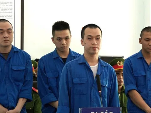 "Chơi" ma tuý trong quán karaoke, 4 nam thanh niên lĩnh án