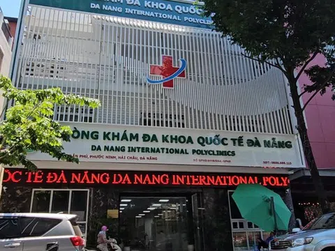 Bí mật về những người khoác áo blouse trong phòng khám tư giữa trung tâm Đà Nẵng
