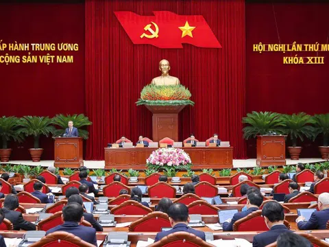 Thông cáo báo chí ngày làm việc thứ nhất Hội nghị Trung ương 12