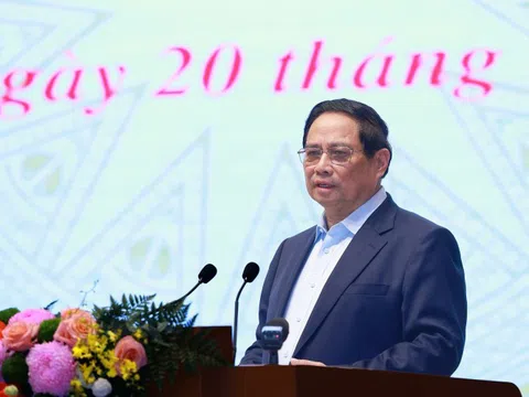 Thủ tướng: Đãi ngộ đặc biệt để thu hút tổng công trình sư, nhân tài khoa học công nghệ