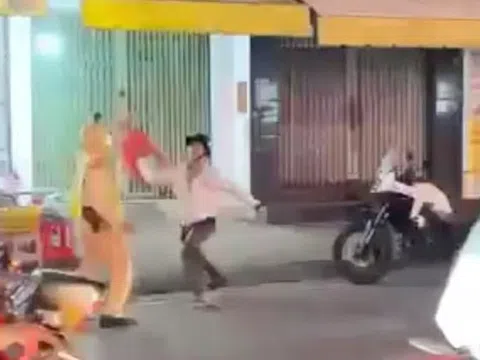 Người đàn ông dùng ghế nhựa tấn công CSGT khi bị kiểm tra nồng độ cồn