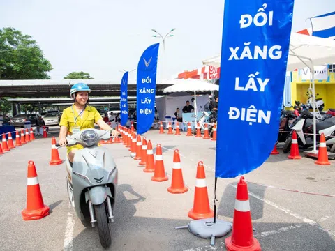 Người dân Hà Nội chốt bán xe xăng, mua xe điện trong 'phút mốt' vì những lý do này