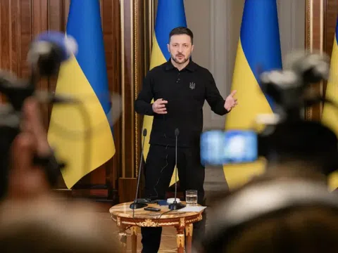 Biểu tình nổ ra ở Ukraine phản đối luật mới gây tranh cãi, ông Zelensky nói gì?