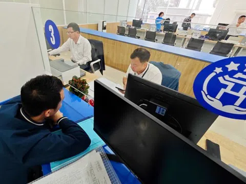 8h30 TỌA ĐÀM: Chuyển đổi số - Cầu nối “sống còn” giữa hai cấp chính quyền địa phương