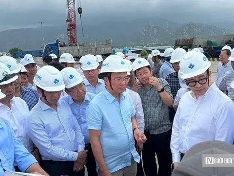 Chủ tịch UBND tỉnh Lâm Đồng khảo sát Cảng quốc tế tổng hợp Vĩnh Tân, vốn đầu tư hơn 2.200 tỷ đồng