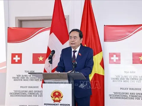 Chủ tịch Quốc hội dự tọa đàm về xây dựng, vận hành Trung tâm tài chính quốc tế