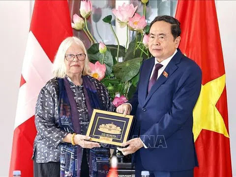 Phát huy vai trò cầu nối, thúc đẩy tình hữu nghị Thụy Sĩ - Việt Nam