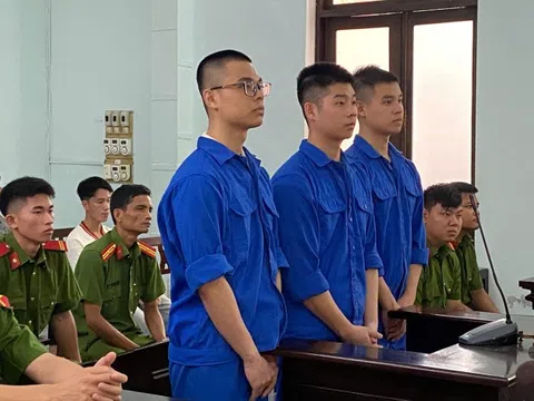 "Chơi" ma túy trong quán bar, 3 anh em ruột "dắt tay nhau" vào nhà đá