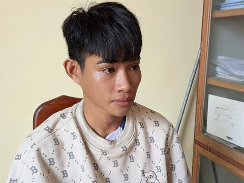 Bắt đối tượng giả vờ vào tiệm mua vàng để cướp