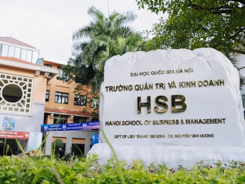 Trường Quản trị và Kinh doanh (ĐHQGHN) công bố phương thức xét tuyển và bảng quy đổi điểm năm 2025