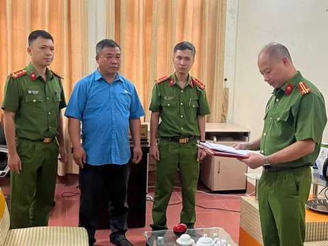 Khởi tố Nguyên Chủ tịch UBND phường Sa Pả