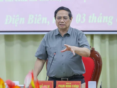 Thủ tướng: Làm mọi cách nhanh nhất có thể ổn định đời sống người dân vùng lũ