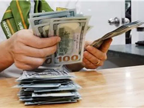 Áp lực tỷ giá kéo dài, lãi suất ngân hàng khó giảm thêm