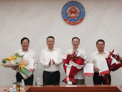 Bộ Tài chính điều động, bổ nhiệm loạt nhân sự chủ chốt