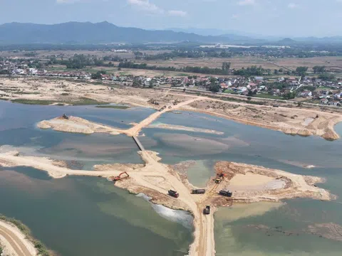 Gia Lai huy động cát từ các sông, hồ để phục vụ dự án cao tốc Quy Nhơn - Pleiku