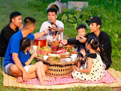Bố ơi mình đi đâu thế? 2025 - Tập 12: Picnic ruộng đồng cực chill, Neko Lê và con gái phối hợp 'out trình' giành chiến thắng trong trò chơi đồng đội