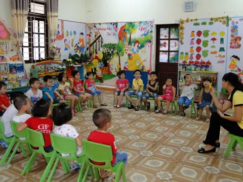 Đề xuất tiêu chuẩn công nhận đạt chuẩn phổ cập giáo dục mầm non cho trẻ em từ 3 đến 5 tuổi