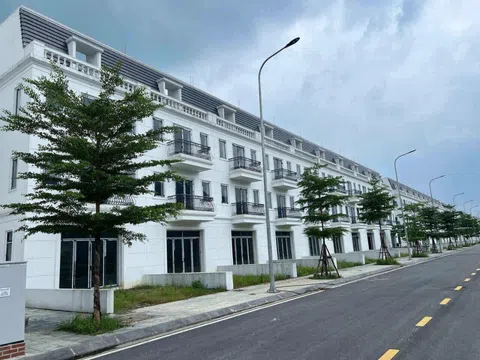Nghịch lý shophouse Hà Nội: Giá bán hàng chục tỷ, vẫn đóng cửa la liệt