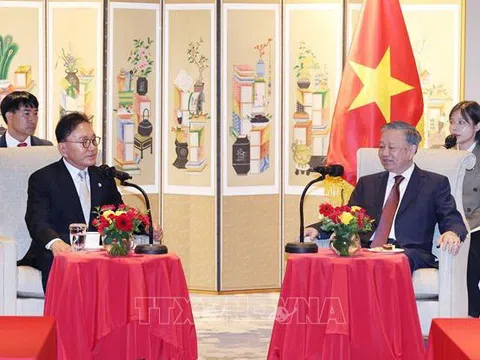 Tổng Bí thư Tô Lâm tiếp nguyên Tổng Lãnh sự danh dự Việt Nam tại Hàn Quốc