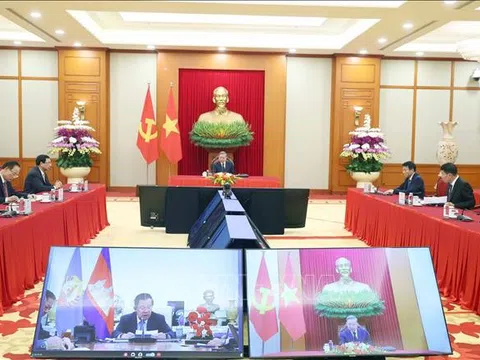 Tổng Bí thư Tô Lâm điện đàm với Chủ tịch Đảng Nhân dân Campuchia Hun Sen
