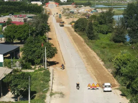 Hà Tĩnh: Tháo gỡ vướng mắc mặt bằng, sớm đưa dự án giao thông vào khai thác