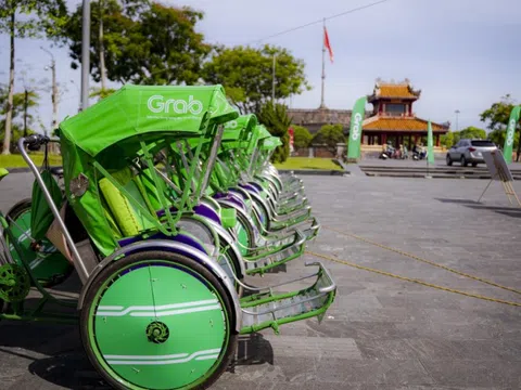Việt Nam là nước duy nhất có Grab Xích Lô, giá cước 162.000 đồng/giờ tại Huế