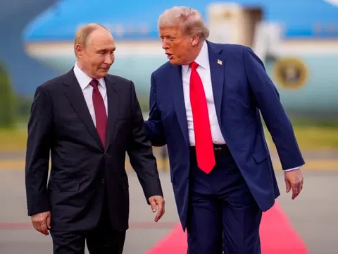 Ông Putin tóm tắt cho các đồng minh truyền thống về cuộc gặp với ông Trump