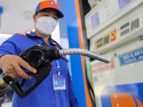Giá xăng dầu đồng loạt giảm