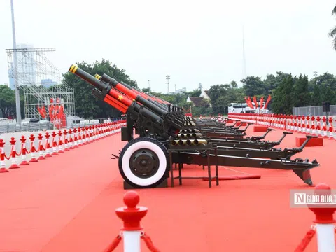 Dàn pháo tập kết tại Mỹ Đình chuẩn bị luyện tập chào mừng Quốc khánh 2/9