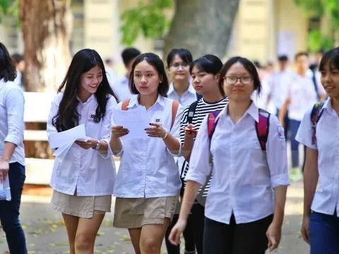 Trường đại học công bố điểm chuẩn 2025 đầu tiên rút lại điểm chuẩn