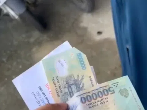 Xác minh thông tin phí giữ 2 xe máy vi phạm giao thông 9 ngày mất 900.000 đồng