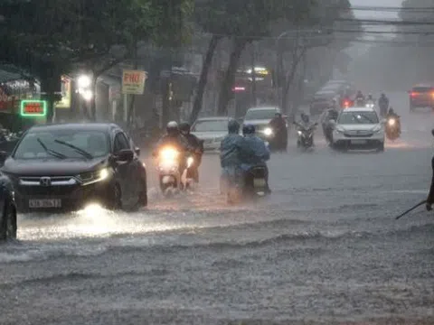 Bão số 5 còn cách Nghệ An khoảng 600km, có thể gây mưa lớn trên 700 mm
