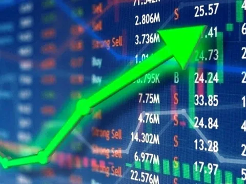 Hết thời 'mua cả ngành', chuyên gia khuyến nghị chọn lọc cổ phiếu điện khi P/E chạm đỉnh lịch sử