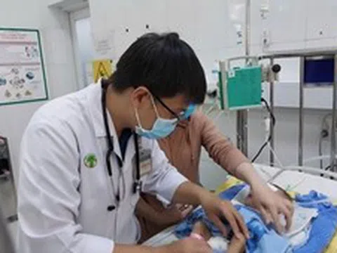 Bác sĩ cảnh báo bệnh hô hấp ở trẻ gia tăng do thời tiết thay đổi bất thường