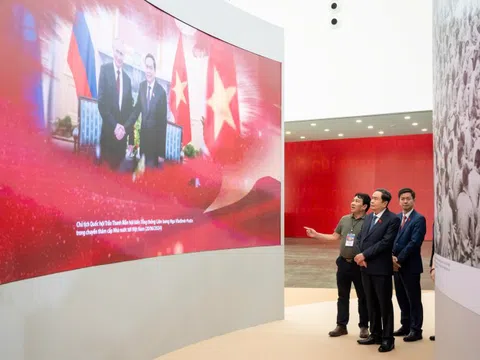 Chủ tịch Quốc hội kiểm tra công tác chuẩn bị Triển lãm 'Lịch sử và sứ mệnh Quốc hội Việt Nam'