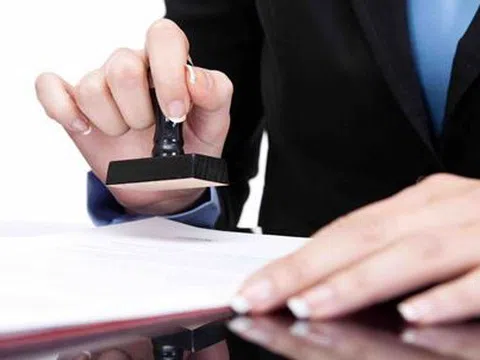 Trên 18 tuổi có được nhận làm con nuôi?