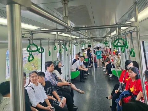 Thêm một tin vui nữa cho người dân đi xem diễu binh bằng tàu điện từ 30/8 - 2/9