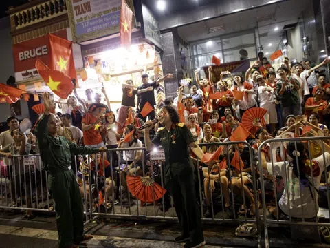 Chùm ảnh: “Một đêm không ngủ” hân hoan đón chờ Đại lễ A80 của dân tộc