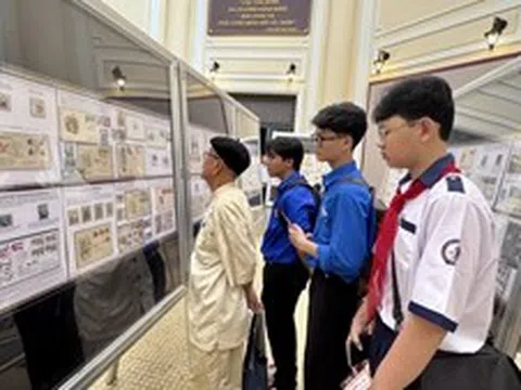 Tem thư - ký ức lịch sử và nhịp cầu văn hóa qua nhiều thế hệ