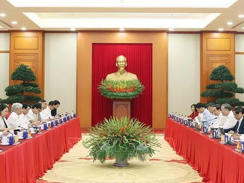 Bộ Chính trị cho ý kiến về công tác chuẩn bị Đại hội Đảng bộ MTTQ, các đoàn thể Trung ương