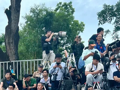 Bộ trưởng Bộ Quốc phòng Phan Văn Giang cảm ơn khối báo chí góp sức cho thành công của A80
