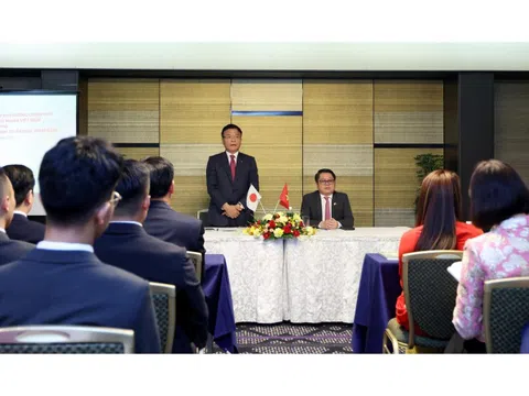 Phó Thủ tướng Lê Thành Long gặp mặt Cộng đồng người Việt Nam tại Kansai