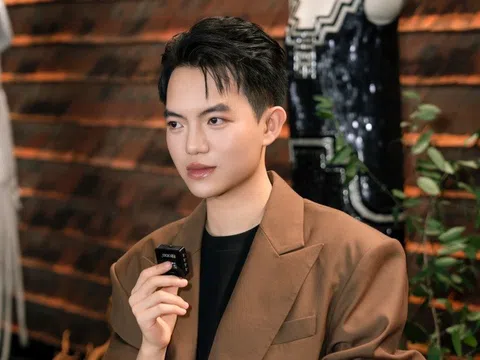 Phan Đăng Hoàng đưa tranh sơn mài Nguyễn Gia Trí đến sàn thời trang Milan