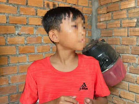 "Thưởng nóng" cháu bé dũng cảm cứu bạn khỏi kẻ sát nhân ở Đắk Lắk
