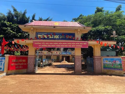 Một trường học thiếu 60% sách giáo khoa, thầy hiệu trưởng kêu gọi hỗ trợ