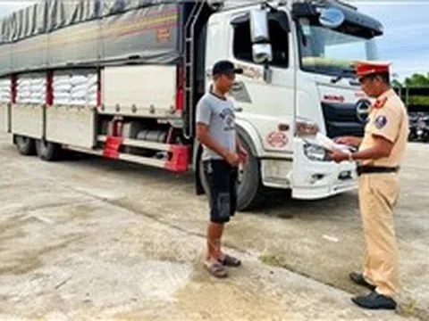Liên tiếp phát hiện nhiều vụ vận chuyển hàng hóa không rõ nguồn gốc, xuất xứ