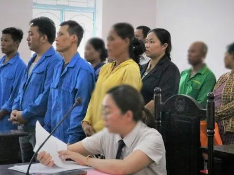 Bi kịch khi người thân tiếp tay "bán" con, cháu ra nước ngoài